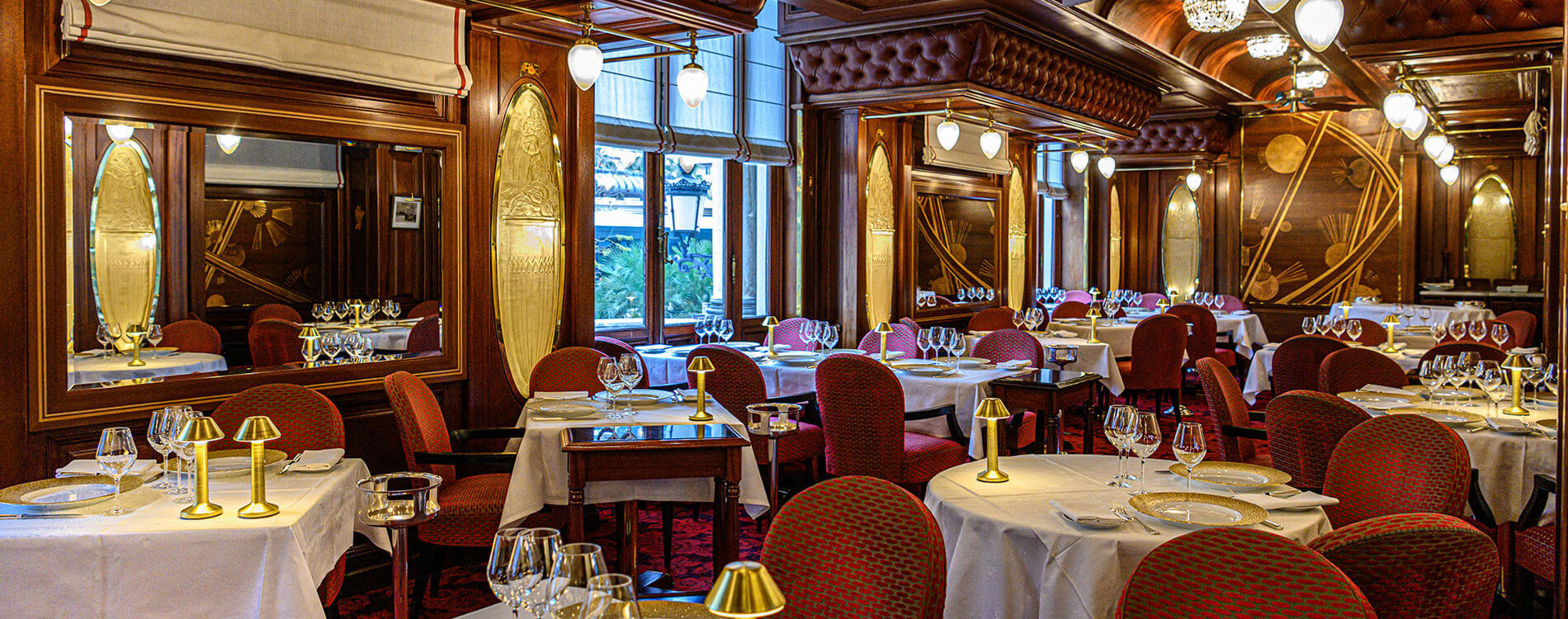 Новый год в вагоне-ресторане