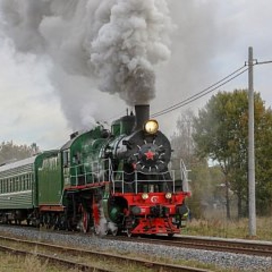 Путешествие на паровозе 20 века по живописным местам Тверской области.