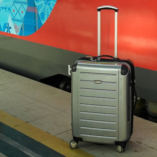 Перевозка ручной клади в поездах.