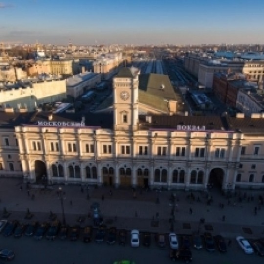 Московский вокзал: такой большой и центральный.