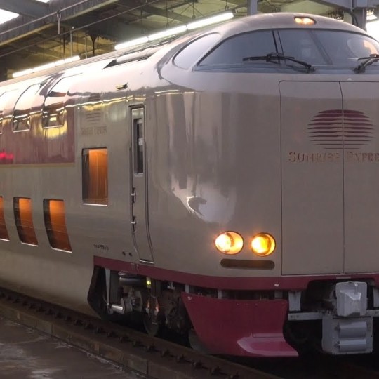 Sunrise Express: на таком поезде вы еще не путешествовали.